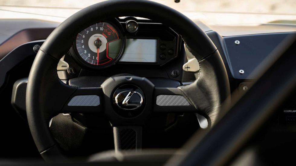 Το Lexus ROV έκανε πρεμιέρα με μοτέρ υδρογόνου 